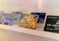 如何管理多张信用卡避免逾期还款？
